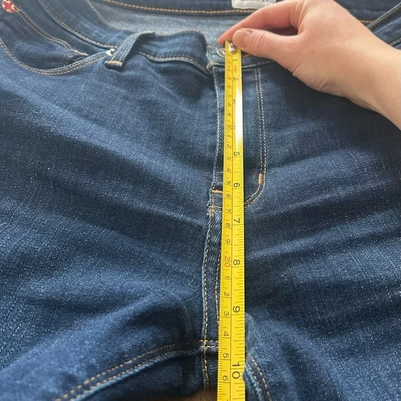 Women’s Hudson Natalie Mid-rise Raw Hem Ankle Jeans in “Jet out” color - Picture 6 of 14